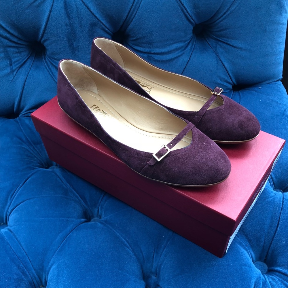 Salvatore Ferragamo NEW flats size 7